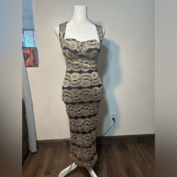 Black and gold sexy night dress size s black lace with gold floral print - Picture 14 of 16